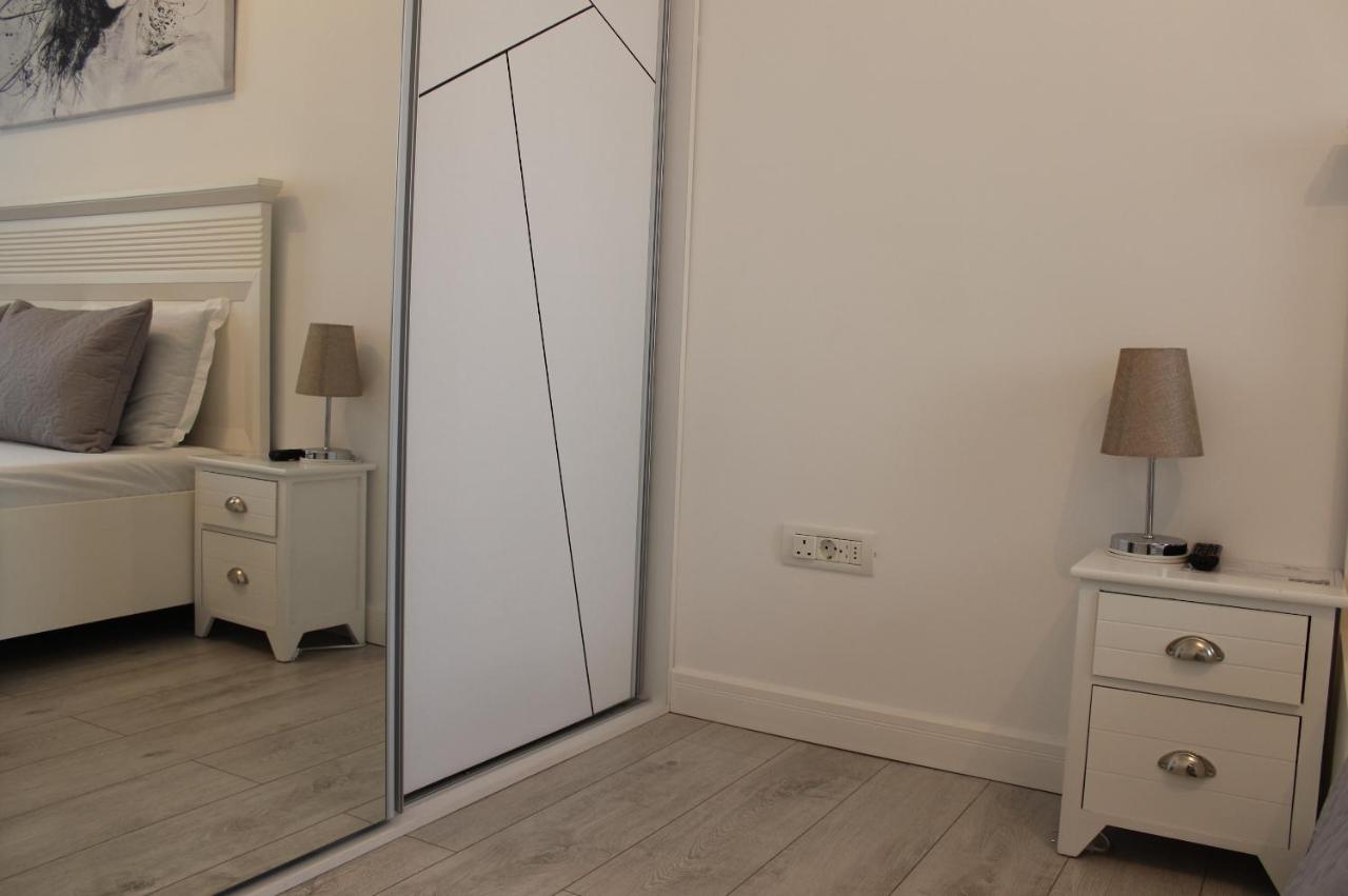 Luxury City Center Apartment - Romana Бухарест Экстерьер фото