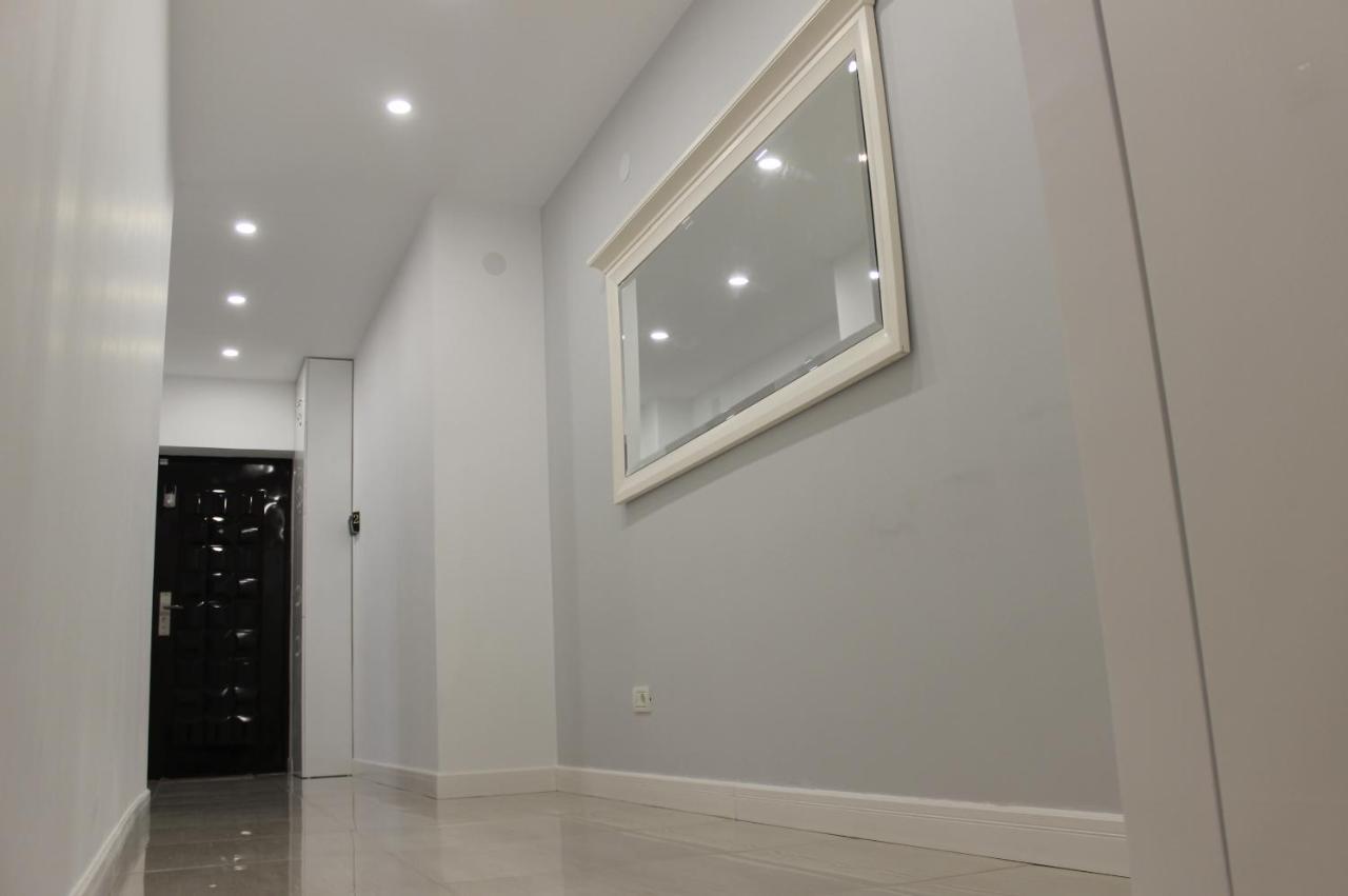 Luxury City Center Apartment - Romana Бухарест Экстерьер фото