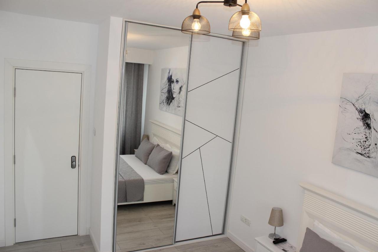 Luxury City Center Apartment - Romana Бухарест Экстерьер фото